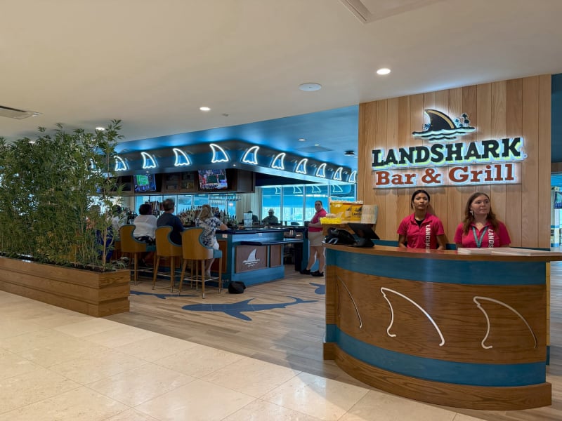 Landshark Bar & Grill