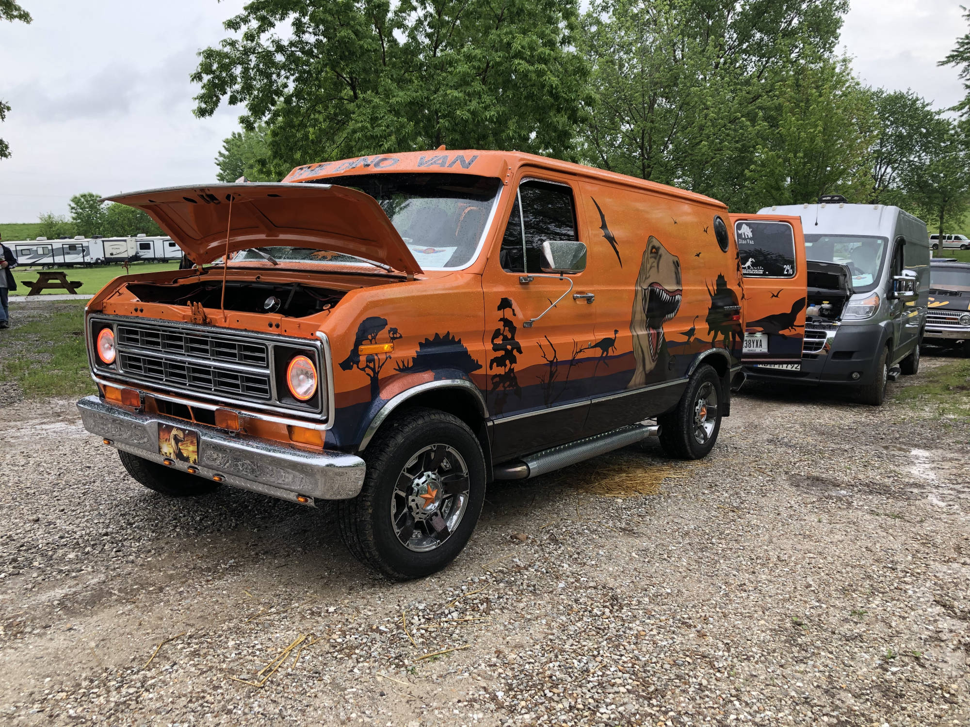 Mike & Suzy Phillips Panel Trucck - 3 Trails Vans