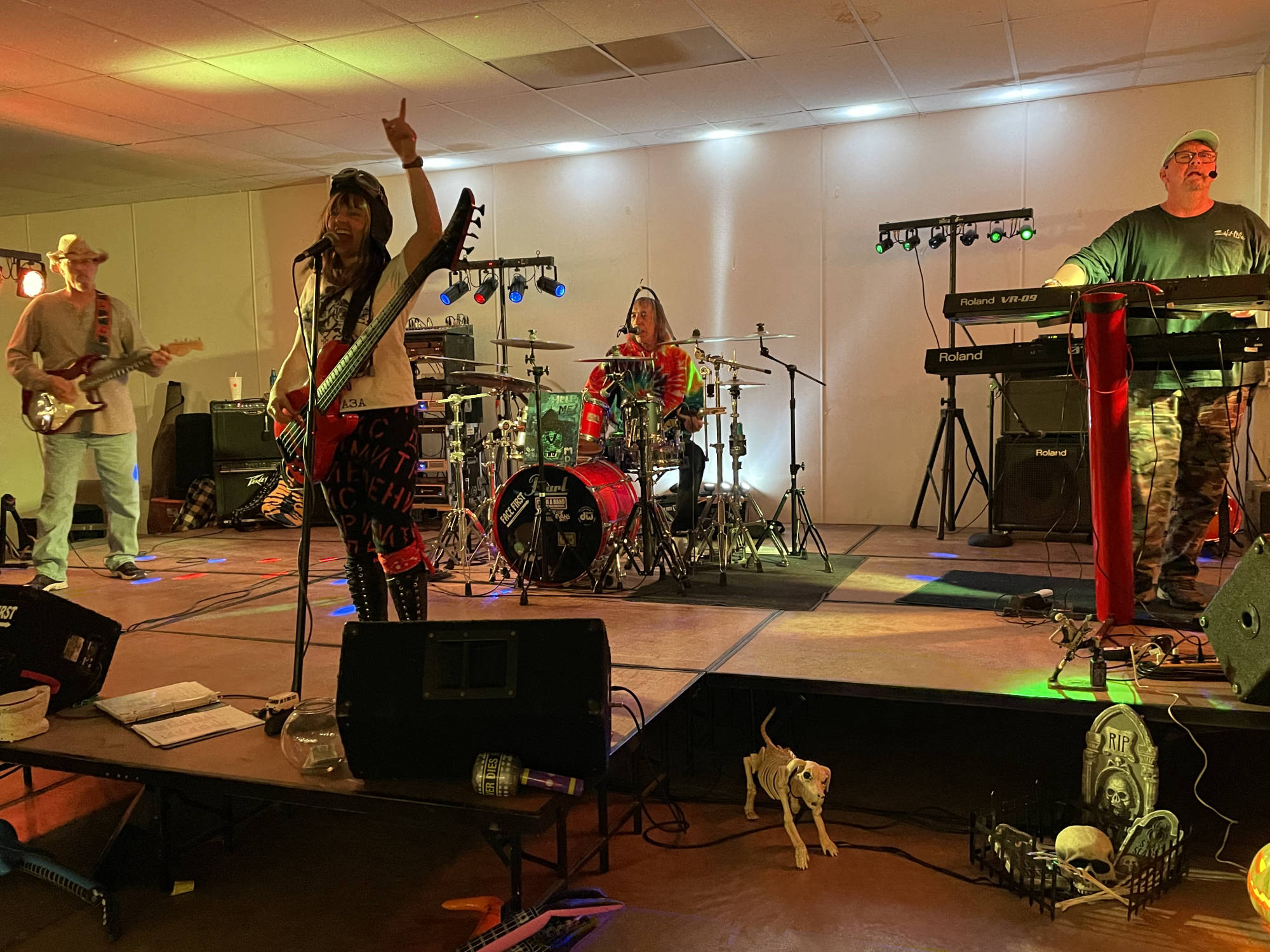 Mike & Suzy Phillips Panel Trucck - 3 Trails Vans